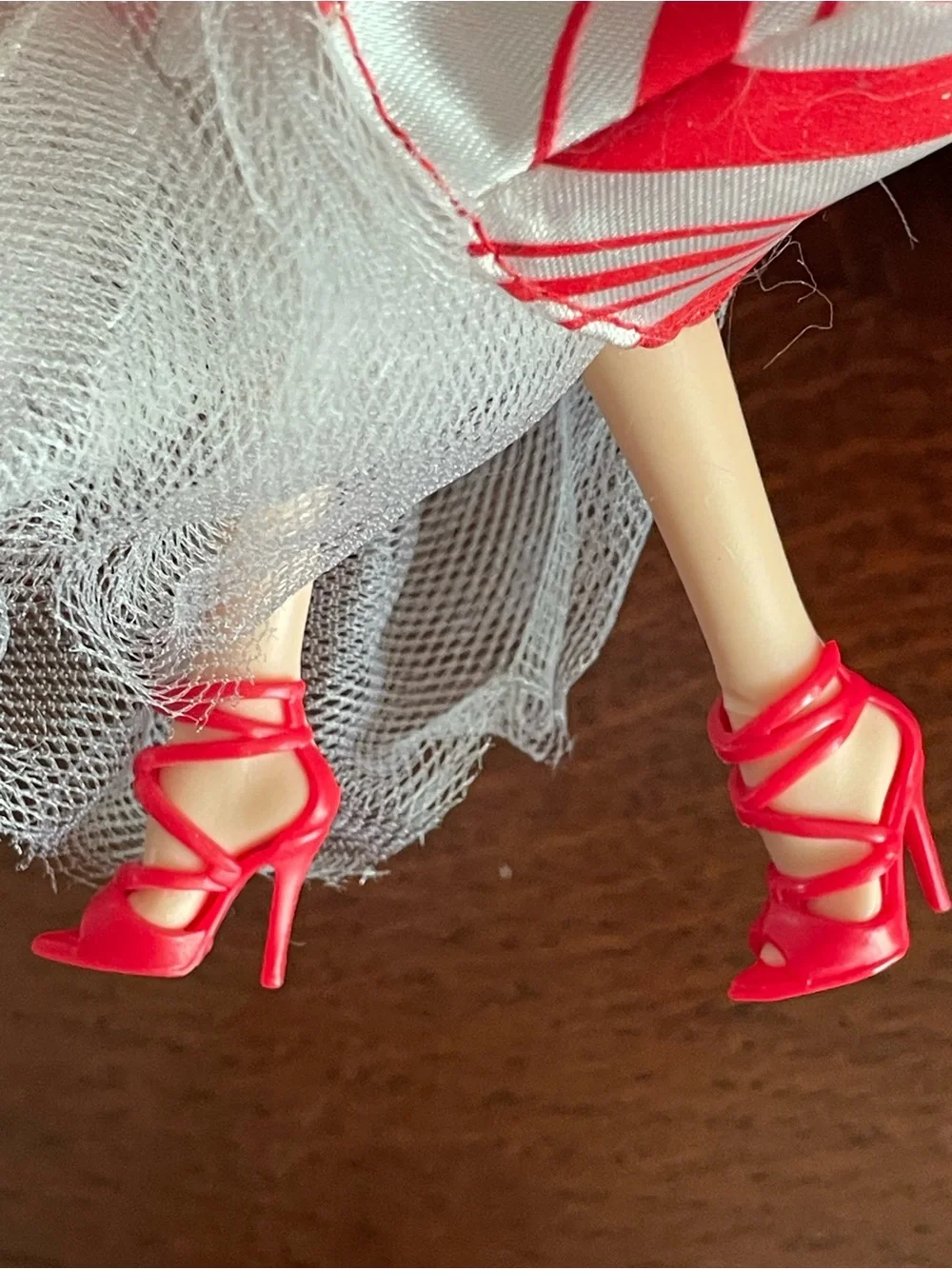 2019 Barbie Holiday Model Muse